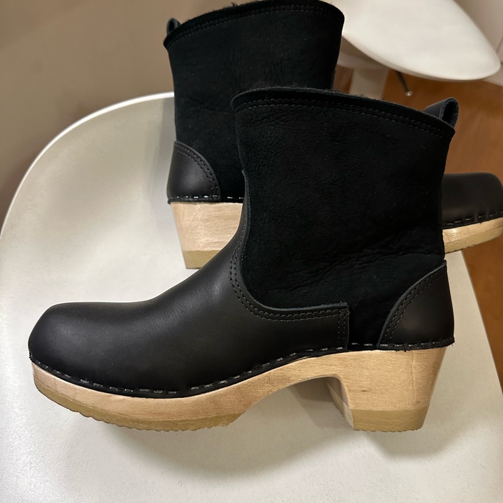 No. 6 shearling pull on boots